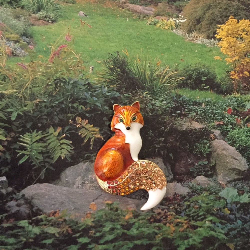 🍏50% OFF/3+...Enamel and Rhinestone Fox Brooch/Pendant (Golden color)